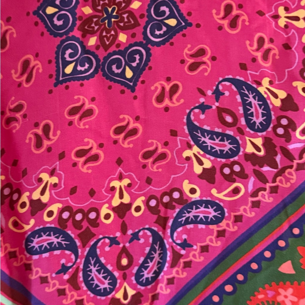 NWT Farm Rio Bandana midi dress
Vibrant Multicolor Wrap Dress - Picture 9 of 14
